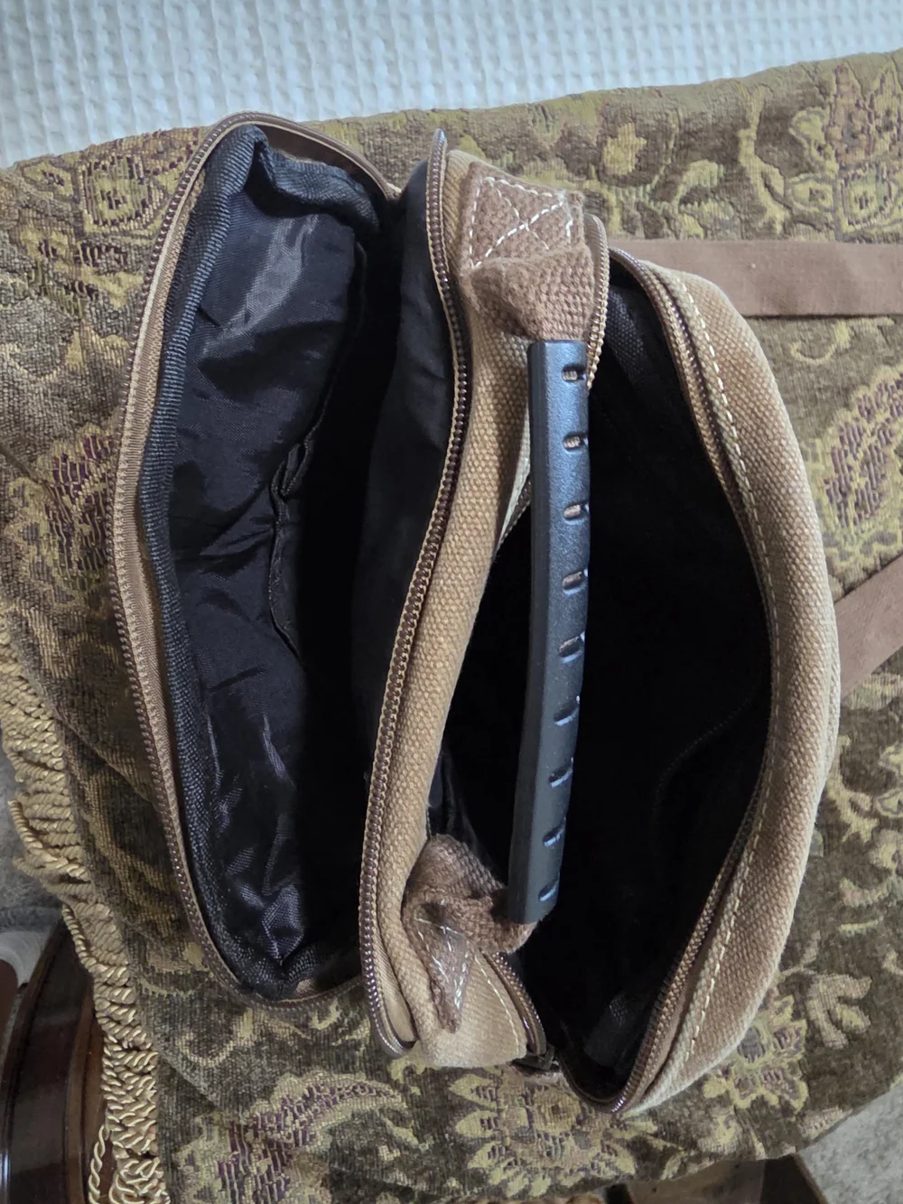 Samsonite Men's Canvas Crossbody Bag in Taupe Brown